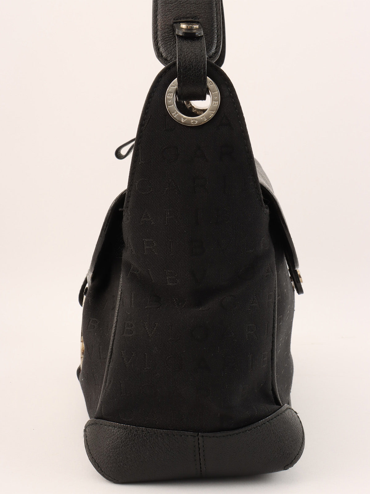 ブルガリブルガリロゴマニアワンショルダーバッグ ブラック