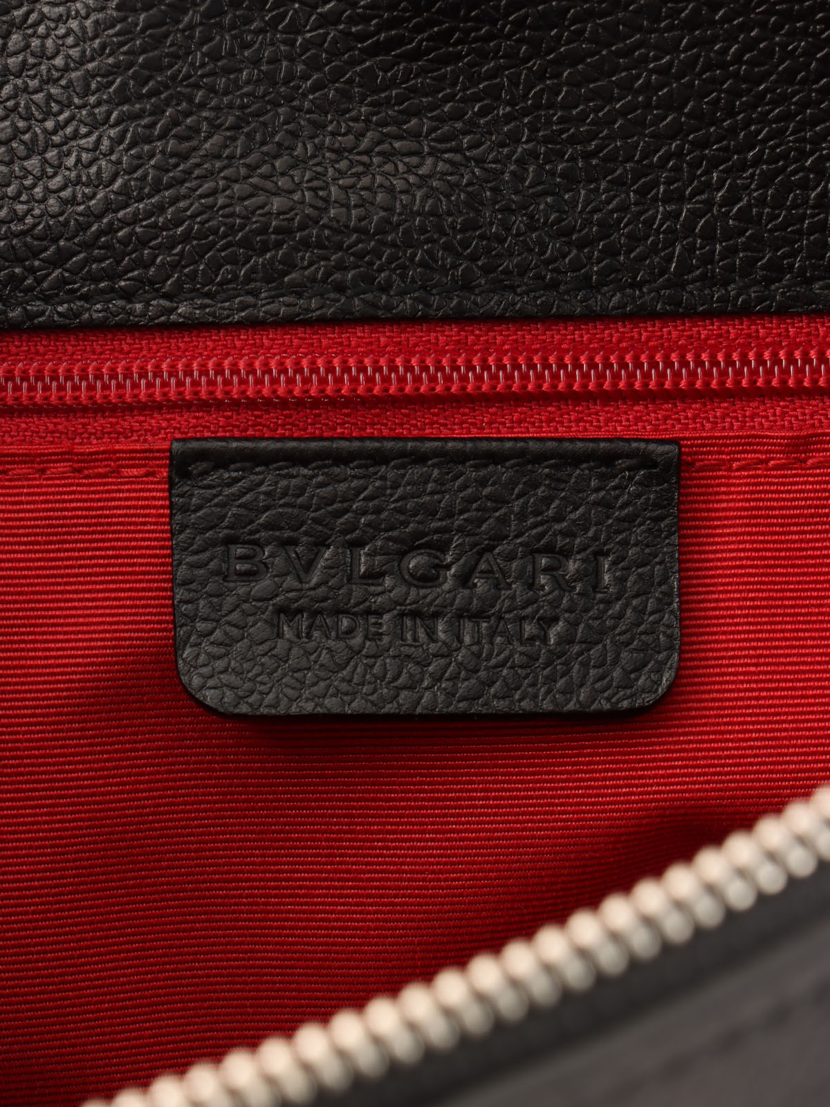 ブルガリブルガリロゴマニアワンショルダーバッグ ブラック