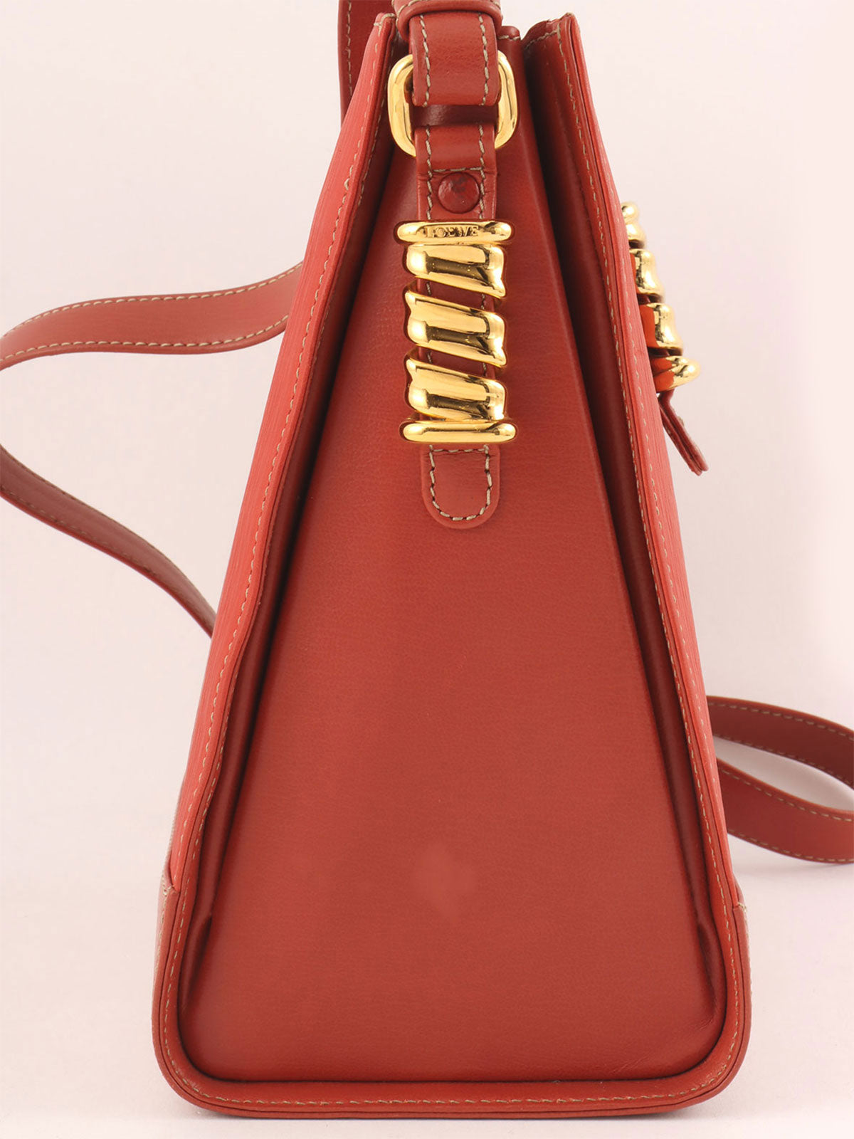 Velázquez shoulder bag in coral red