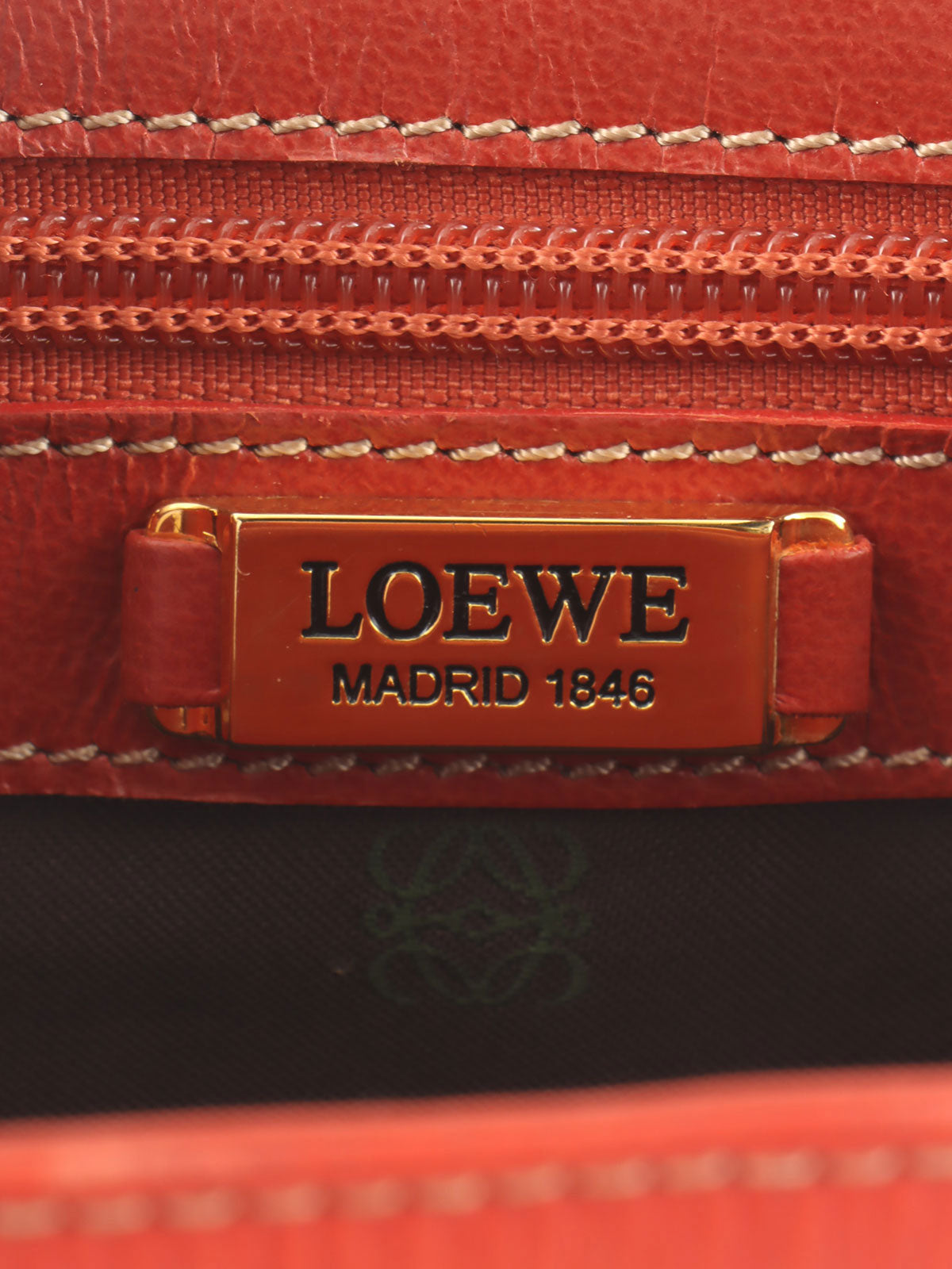 Velázquez shoulder bag in coral red