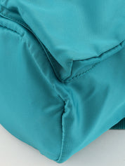 ナイロンロゴプレートバックパック ターコイズブルー