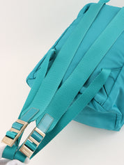 ナイロンロゴプレートバックパック ターコイズブルー