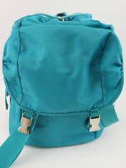 ナイロンロゴプレートバックパック ターコイズブルー