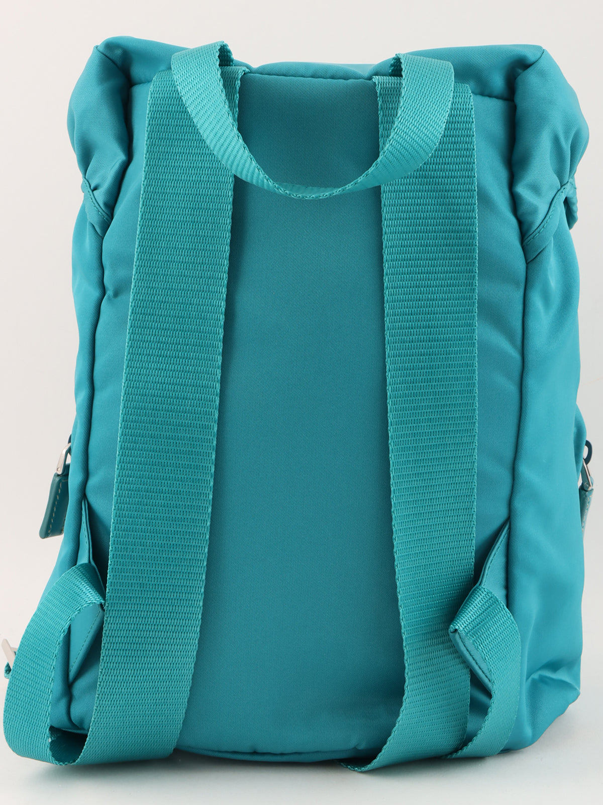 ナイロンロゴプレートバックパック ターコイズブルー