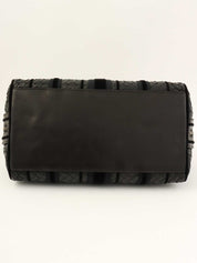 黑色天鹅绒和皮革组合编织手提包