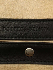 黑色天鹅绒和皮革组合编织手提包