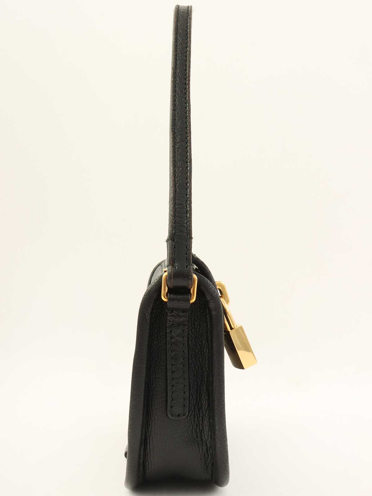 ロゴエンボスミニハンドバッグ ブラック