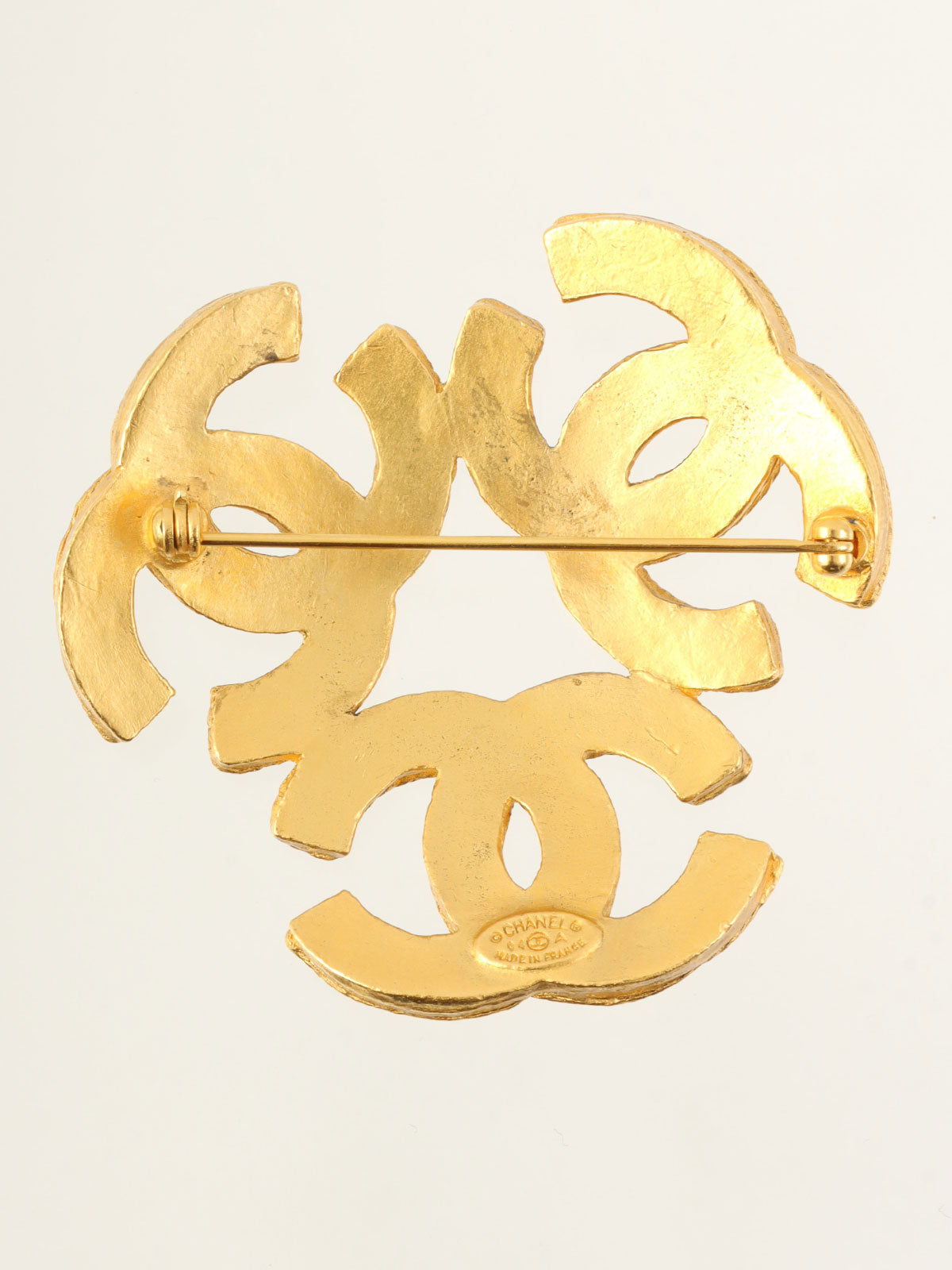 1994年三重CC标志金胸针