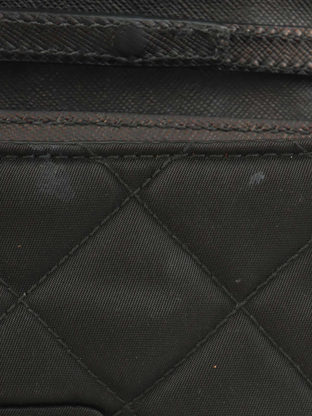 Quilted Logo Plate Chain Shoulder Bag in Black