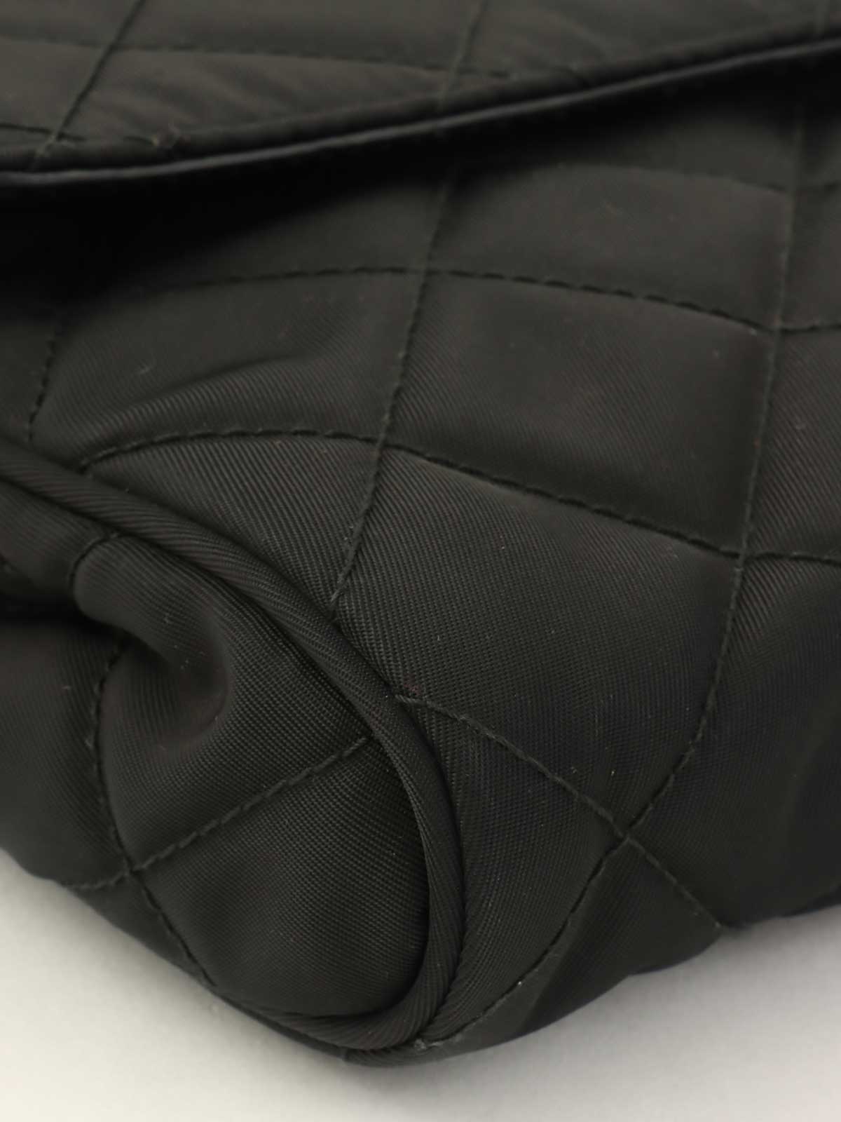 Quilted Logo Plate Chain Shoulder Bag in Black