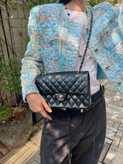 2009年頃製　クラシックフラップチェーンバッグ25cm　ブラック