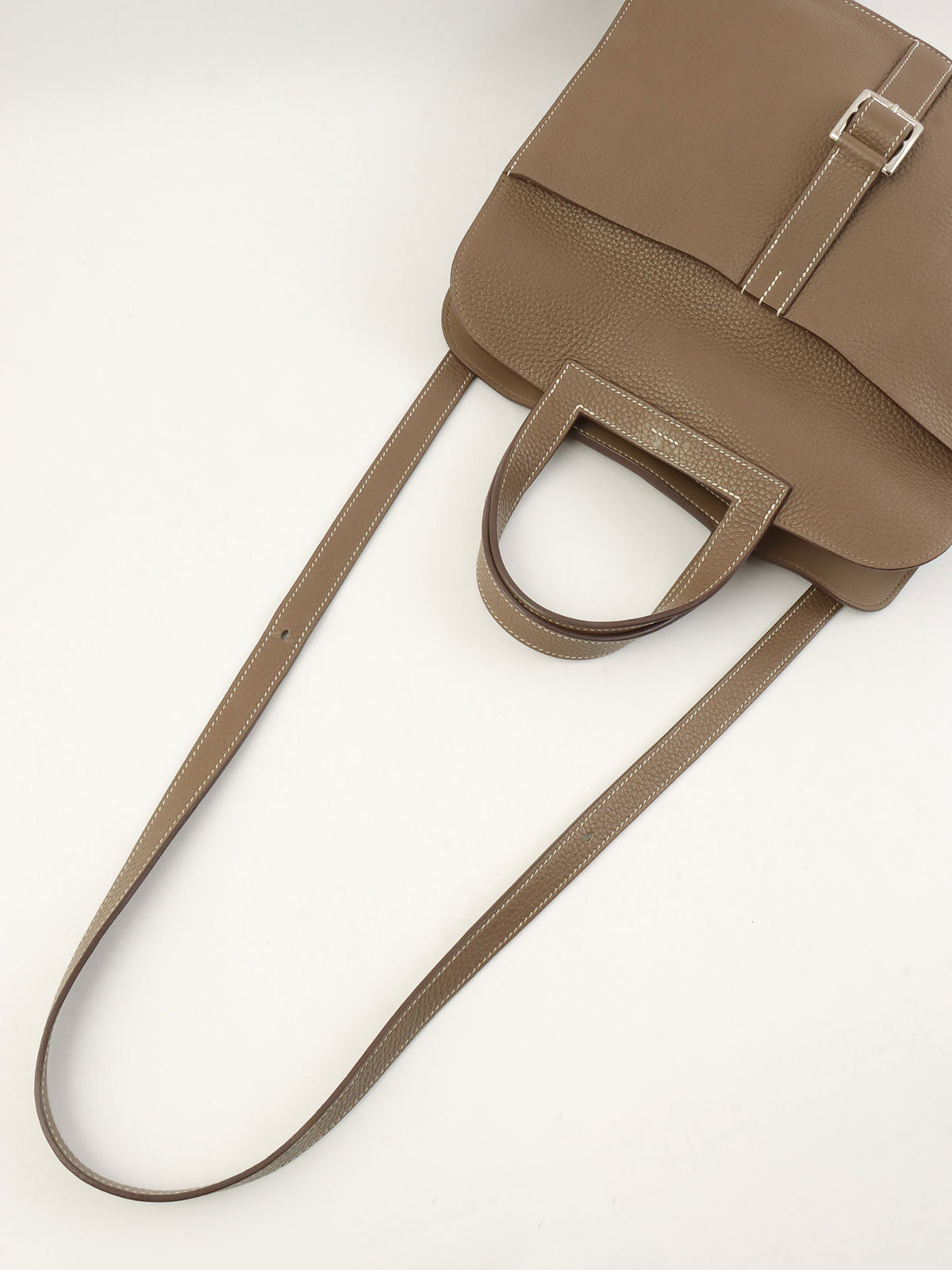 2019年製 アルザン31 エトゥープ