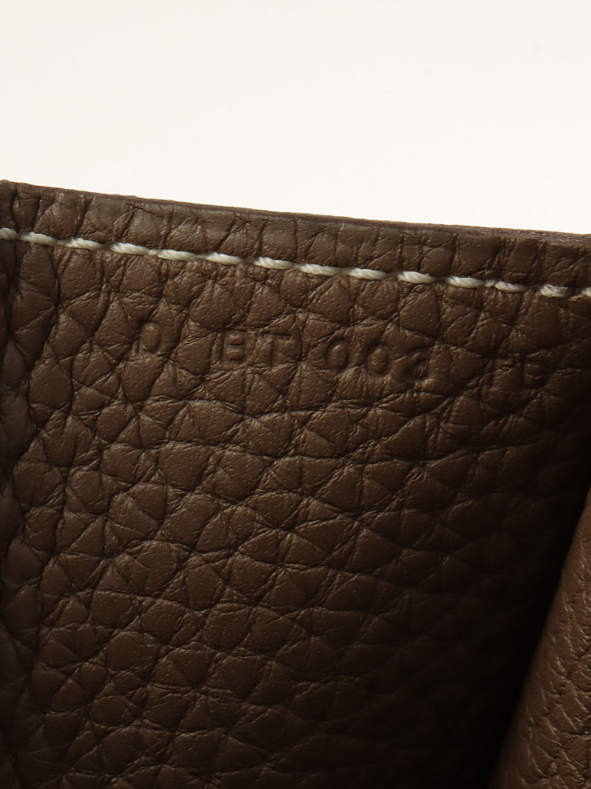 2019年製 アルザン31 エトゥープ