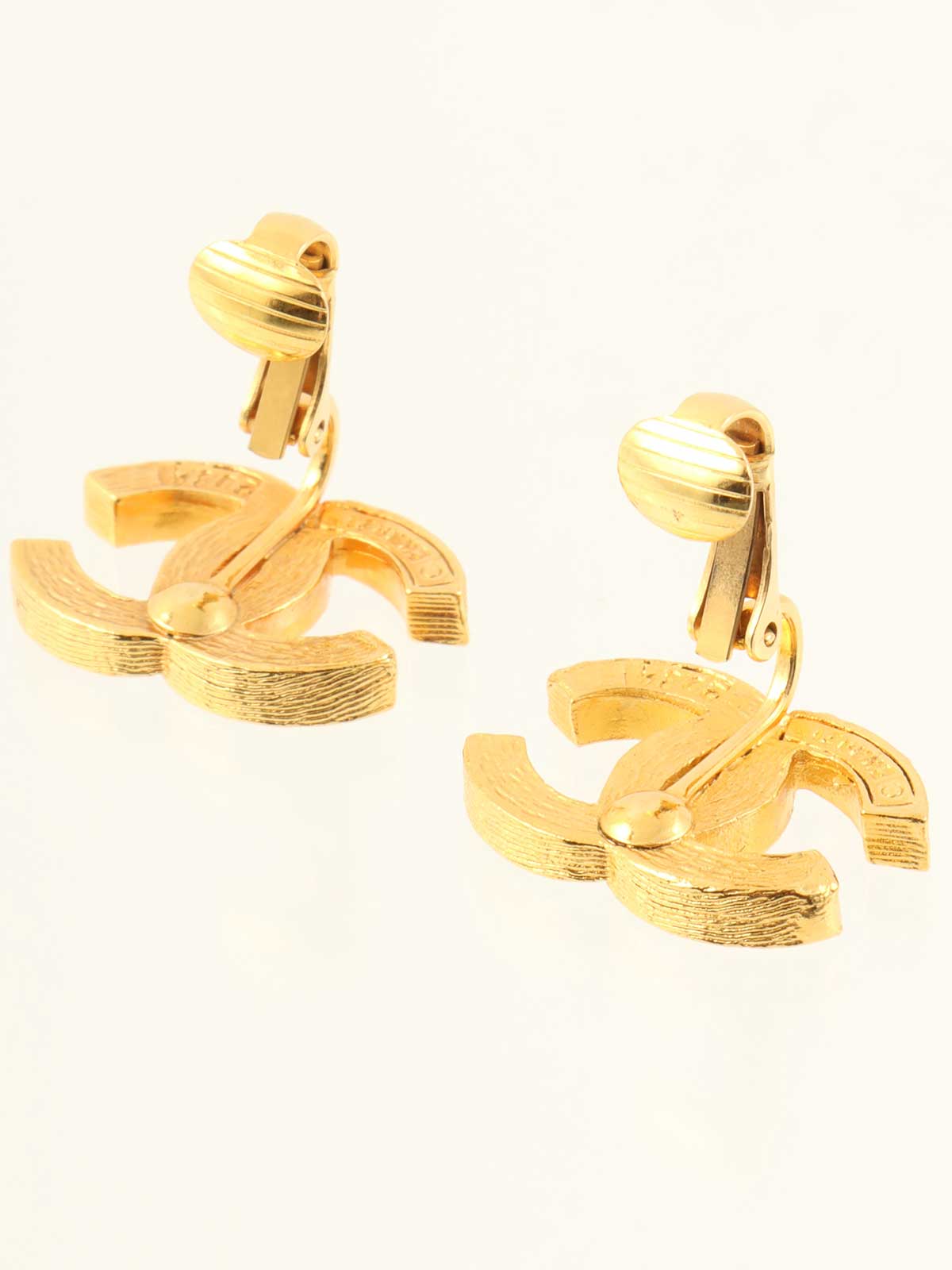 ラインストーンCCマークイヤリング ゴールド