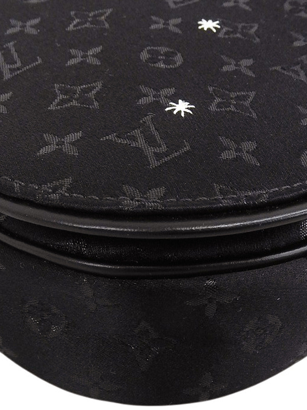 2002年製 コントドゥフェミュゼット ブラック