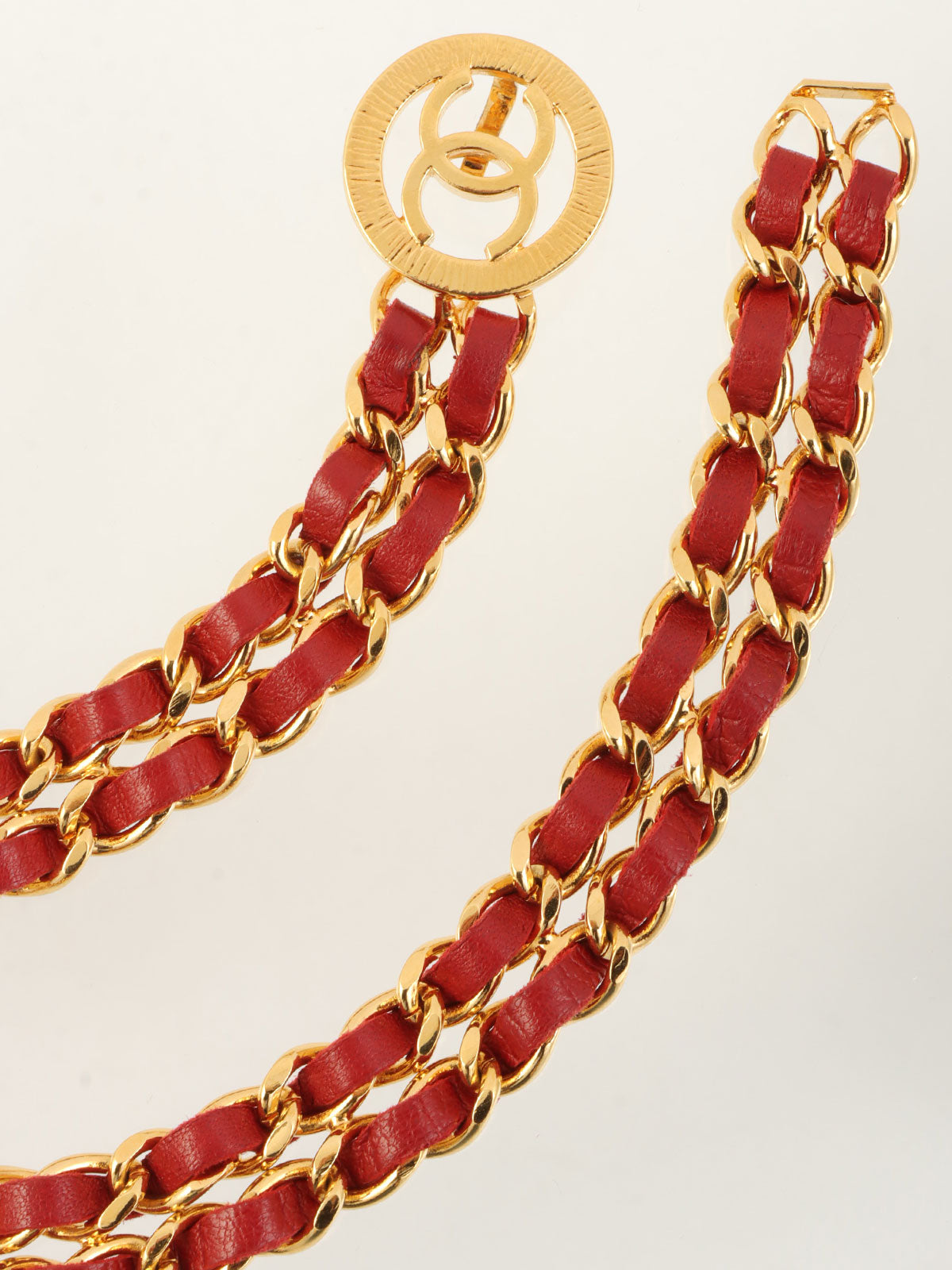 圆形 CC 标志牌链条腰带，金色/红色