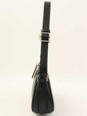 ロゴプレートワンショルダーバッグ ブラック