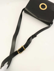 サークルロゴプレートショルダーバッグ　ブラック