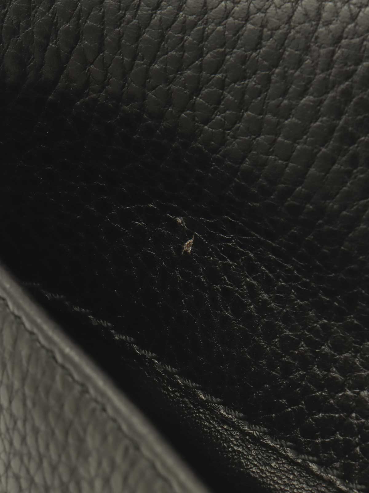 サークルロゴプレートショルダーバッグ　ブラック