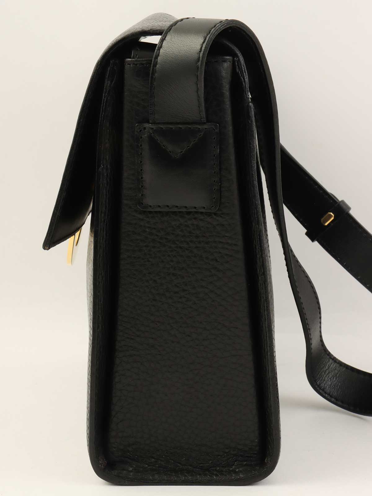 サークルロゴプレートショルダーバッグ　ブラック