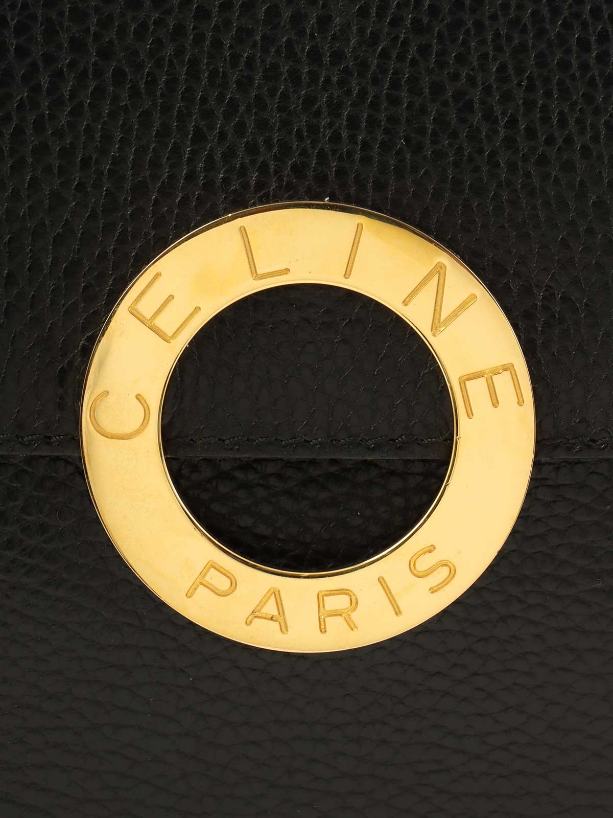 サークルロゴプレートショルダーバッグ　ブラック