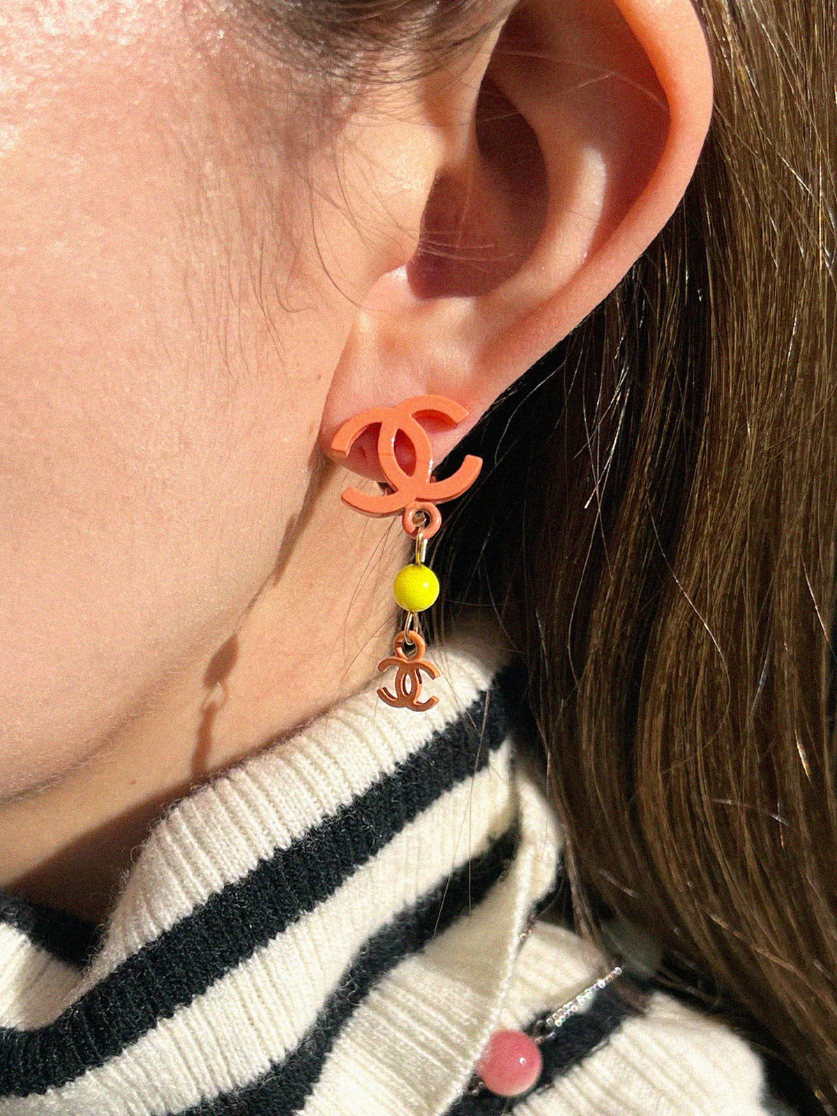 2003年彩色宝石CC标志摇摆耳环 橙/黄色