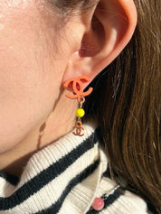 2003年彩色宝石CC标志摇摆耳环 橙/黄色