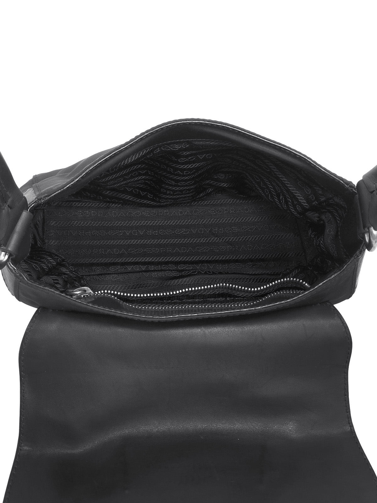 黑色尼龙和皮革组合徽标牌单肩包