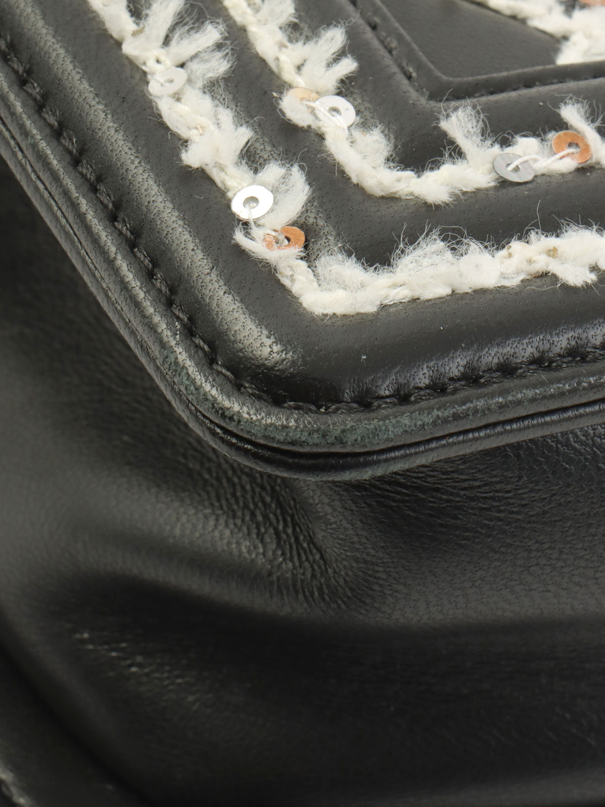 2017款香奈儿亮片链条单肩包，黑色/白色