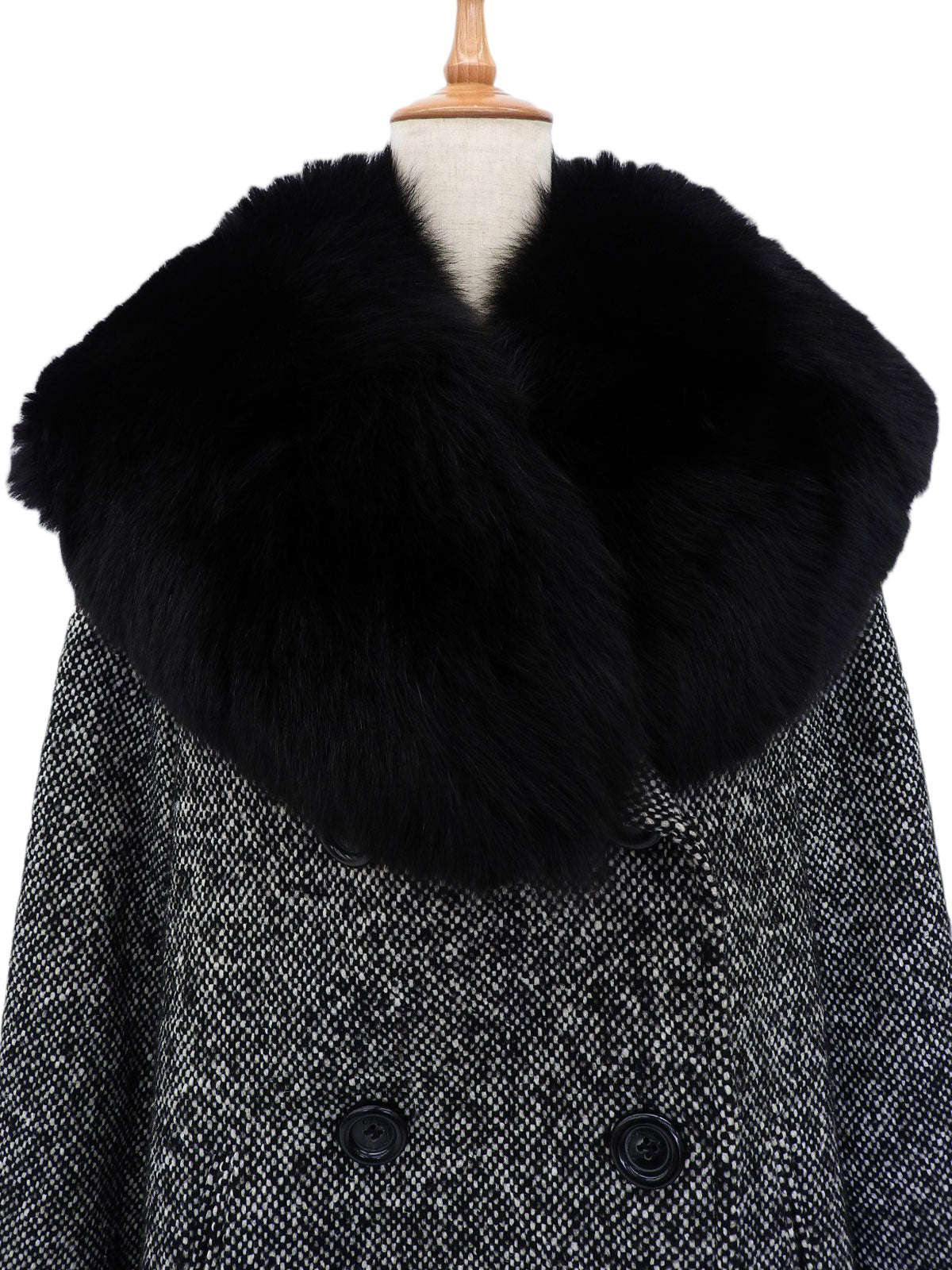 Fox fur logo button coat in black/white