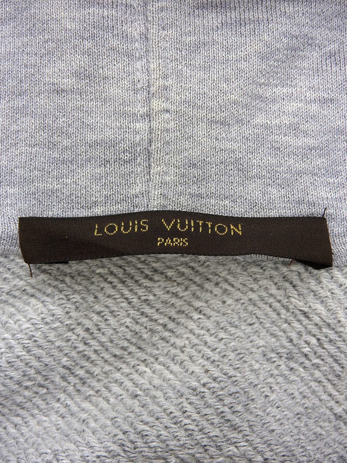 ショルダーデザインロゴエンボスジップアップパーカー　グレー