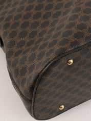 マカダムパターンロゴエンボスハンドバッグ ダークブラウン/ブラック