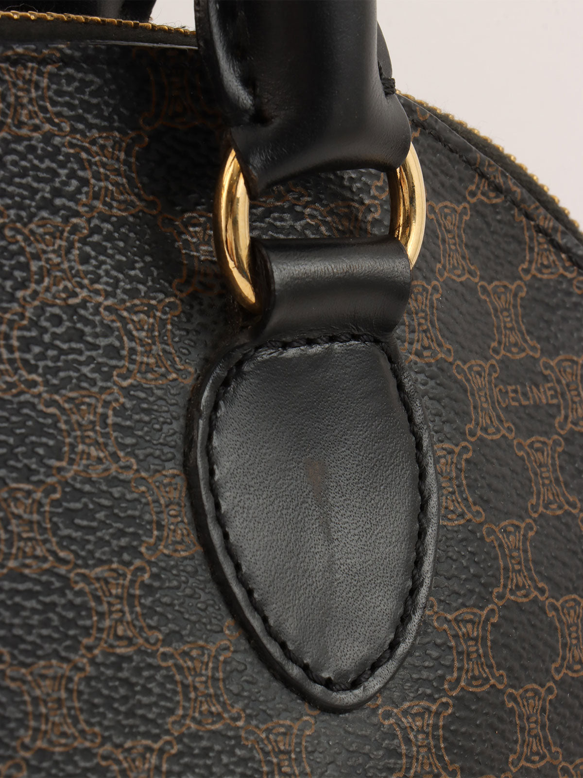 マカダムパターンロゴエンボスハンドバッグ ダークブラウン/ブラック