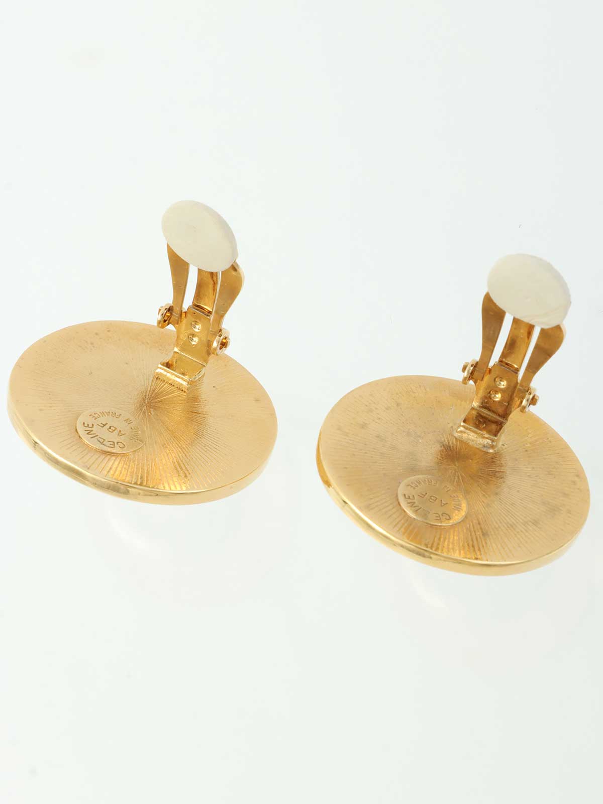 Star Motif Round Logo Earrings Gold