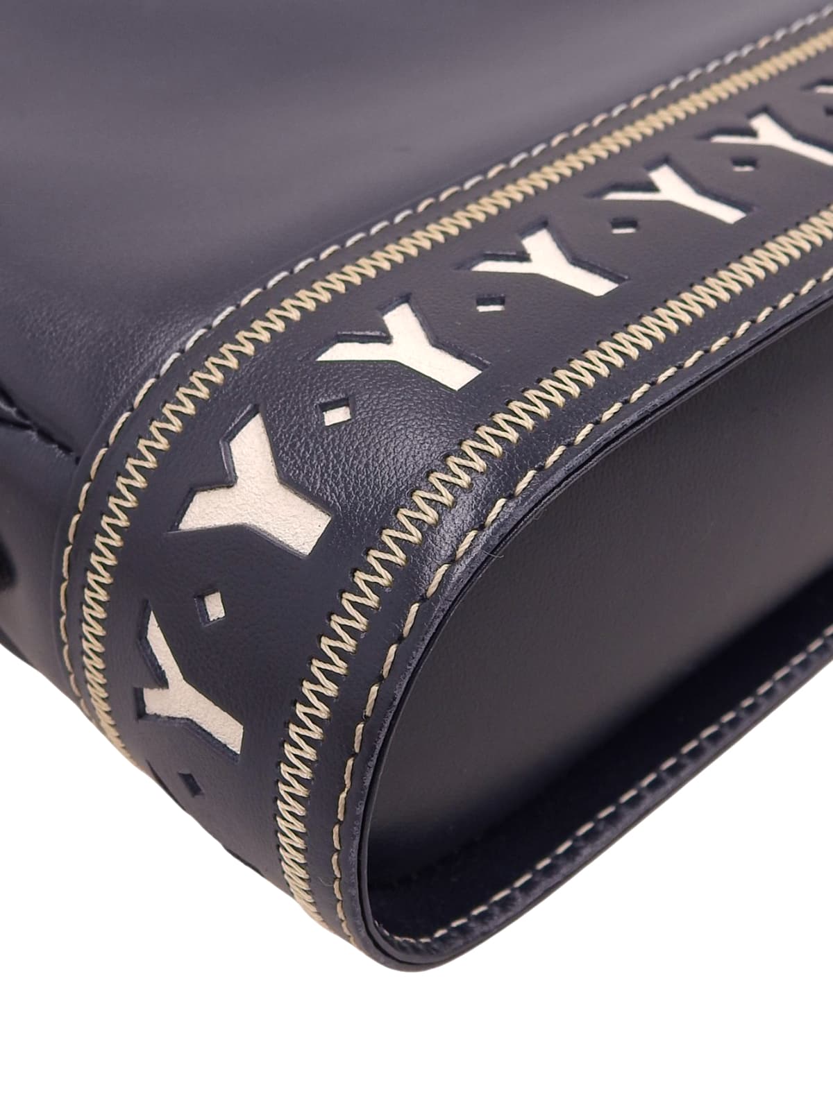 Yカットロゴチャームショルダーバッグ ネイビー/ホワイト