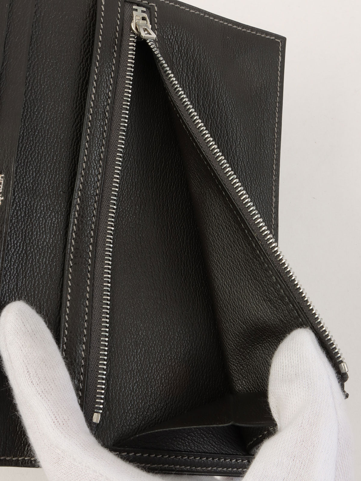 2004年製 ニロティカスベアンクラシックウォレット グラファイト