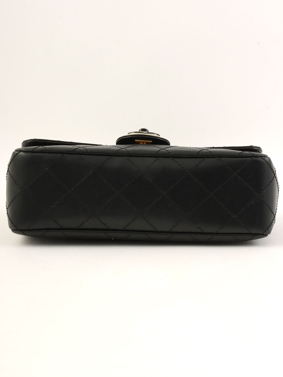 Circa 2000 Matelasse Stitch CC Turnlock Plastic Chain Shoulder Bag in Black