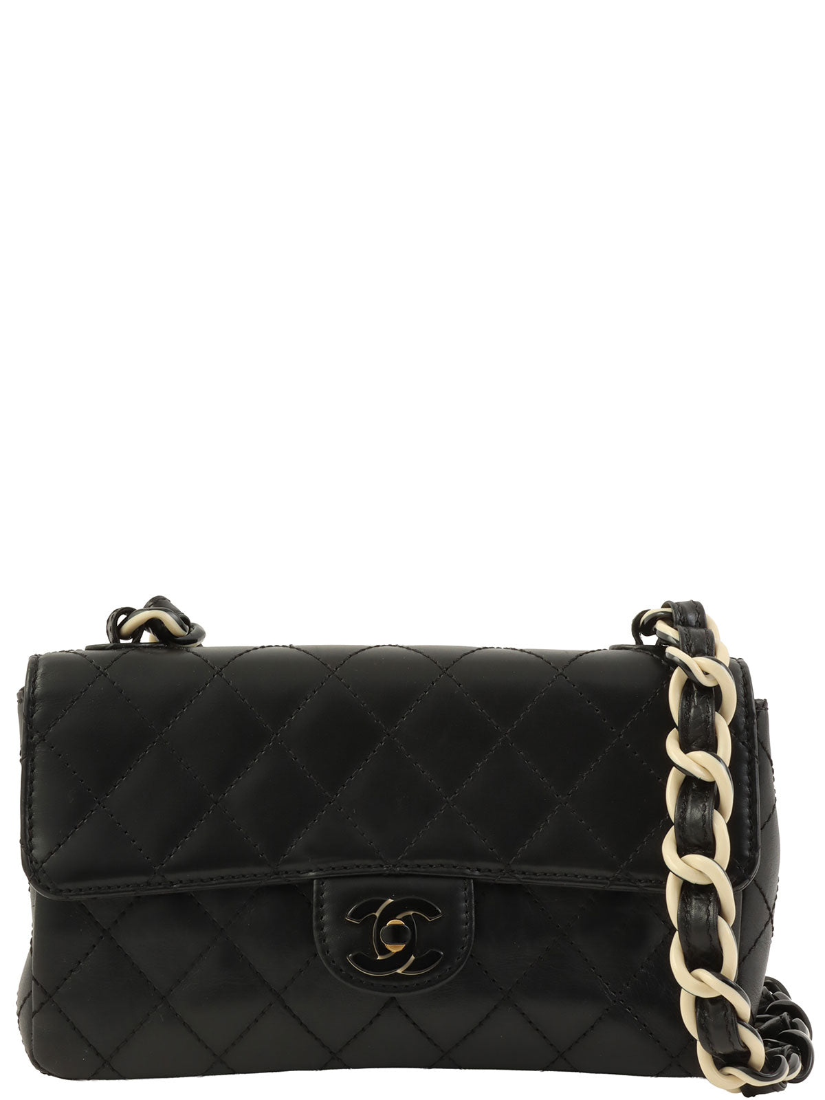 Circa 2000 Matelasse Stitch CC Turnlock Plastic Chain Shoulder Bag in Black