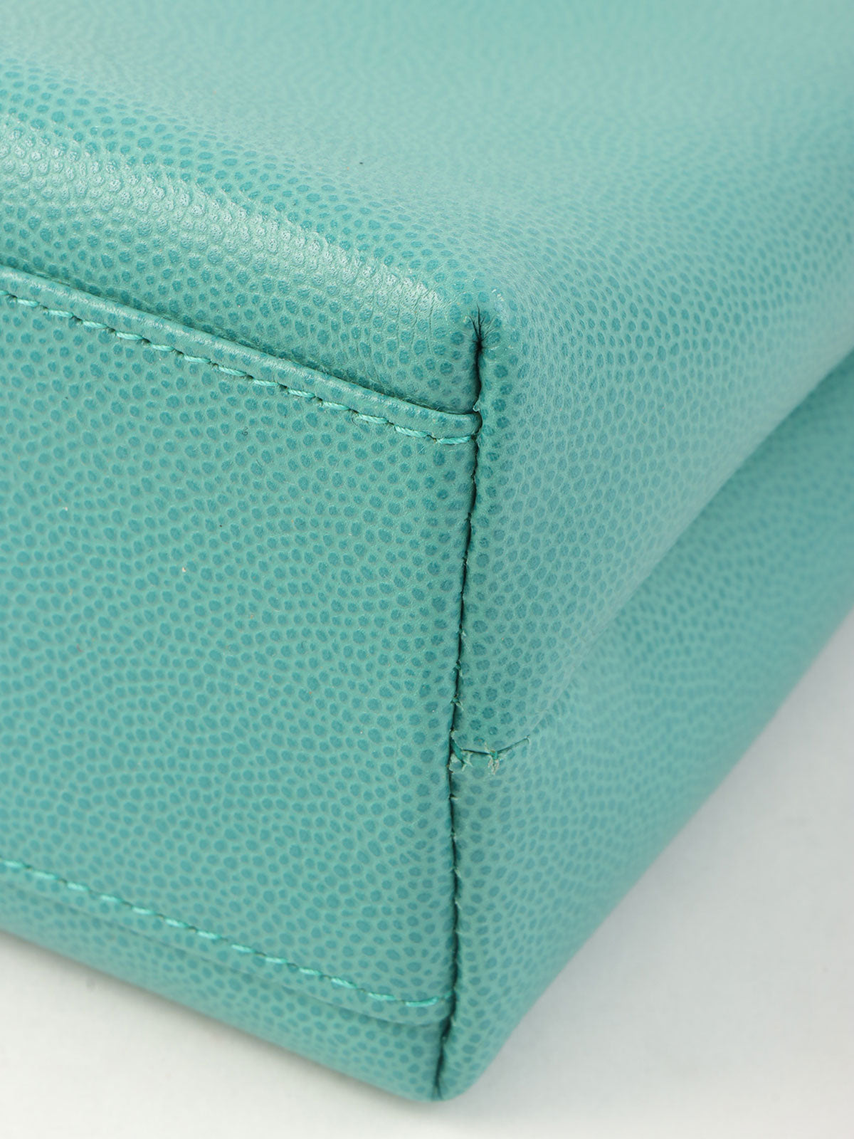 1995年頃製 キャビアスキンCCターンロックハンドバッグ ミントグリーン