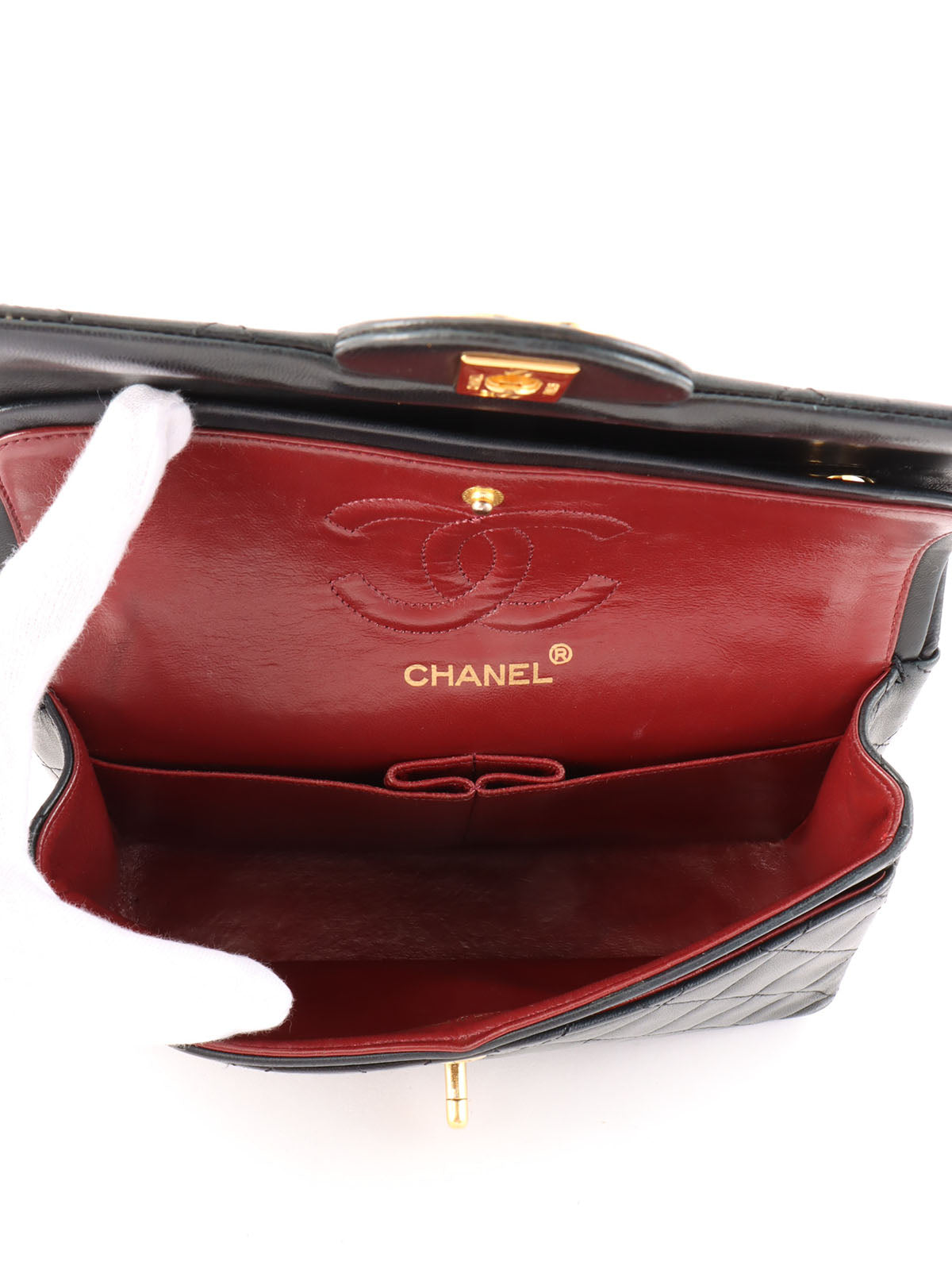 Classic flap chain bag, 23cm, black, made between 1985 and 1990