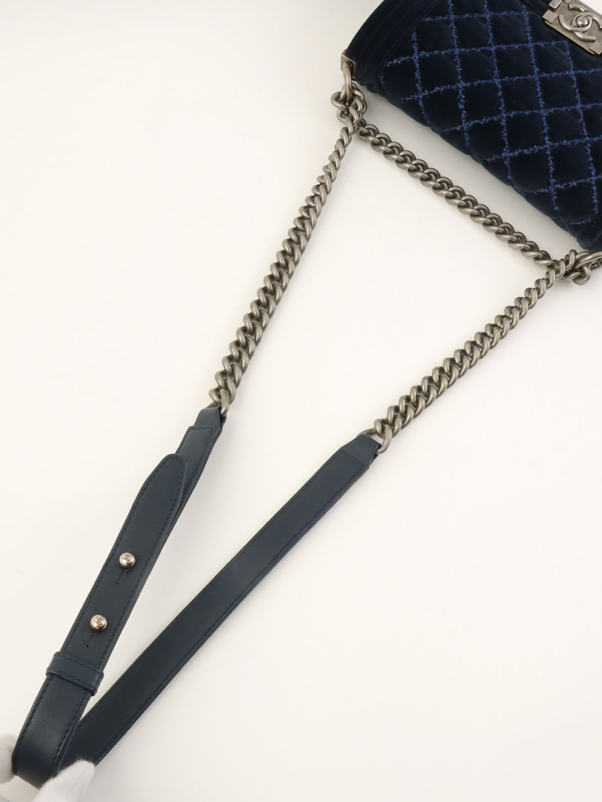 2014年頃製 ベロアボーイシャネルチェーンショルダーバッグ ネイビー