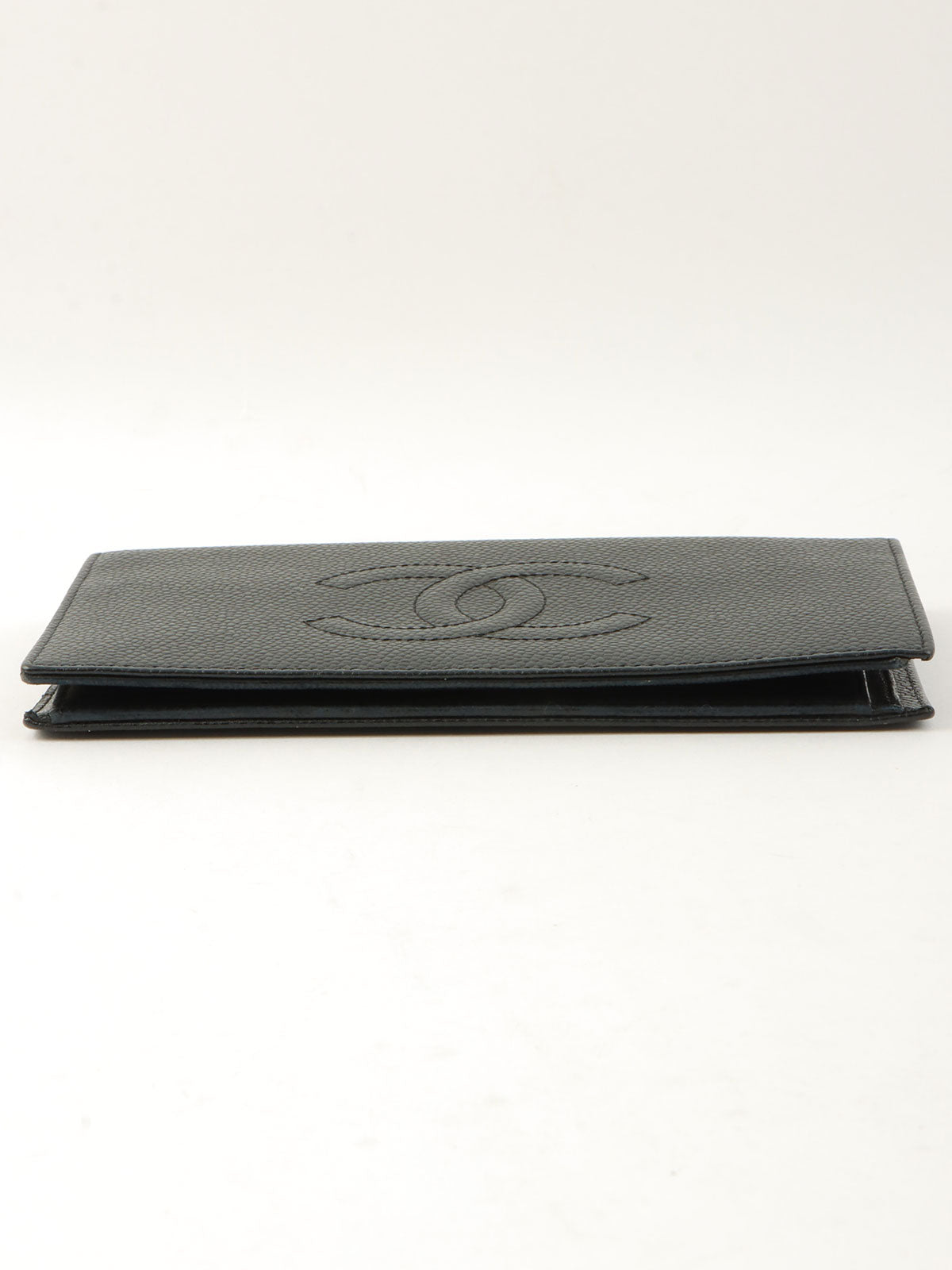 鱼子酱纹理 CC 标志缝线长款钱包（黑色）