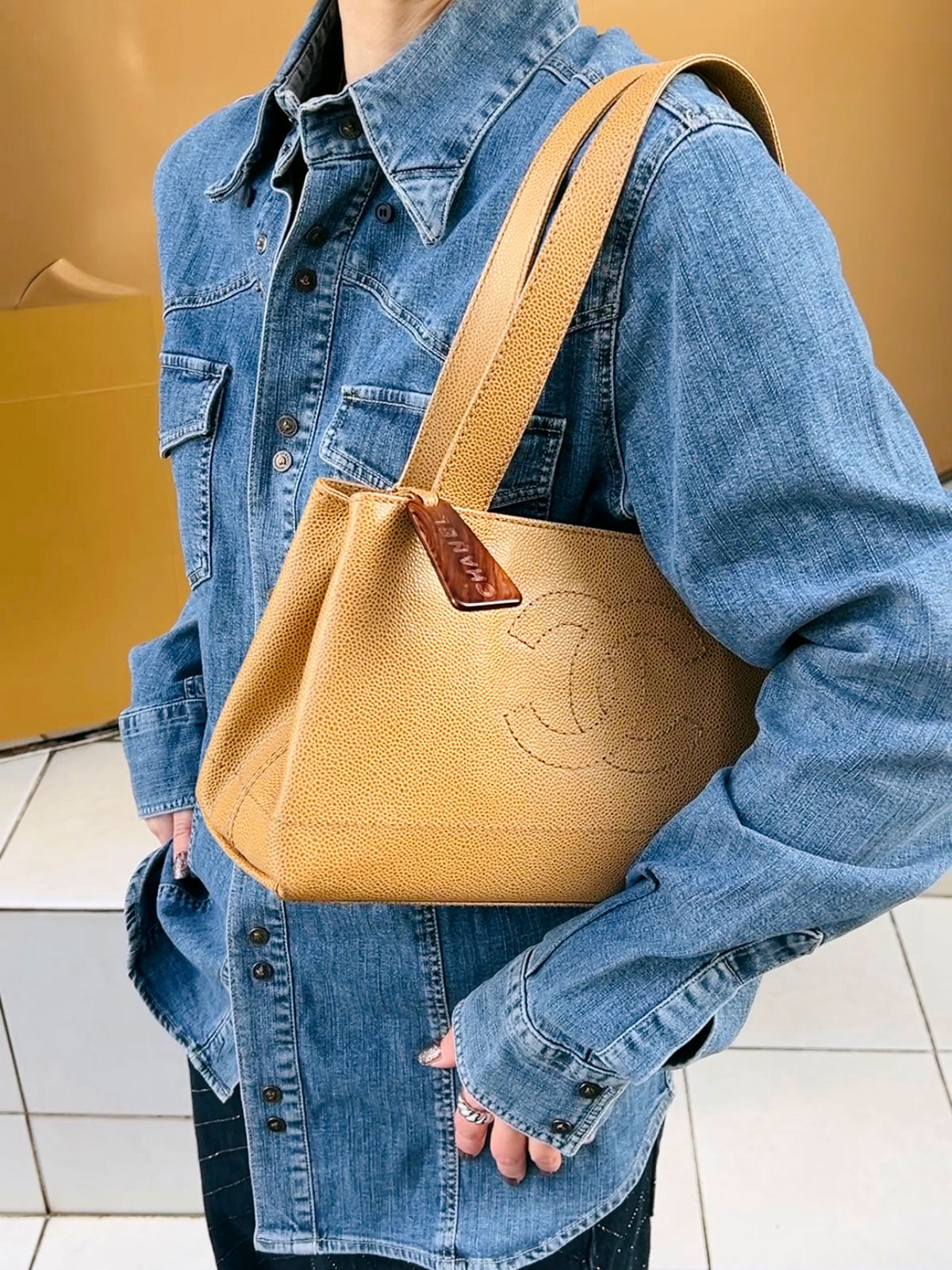 2001年頃製 キャビアスキンCCマークステッチショルダーバッグ ベージュ