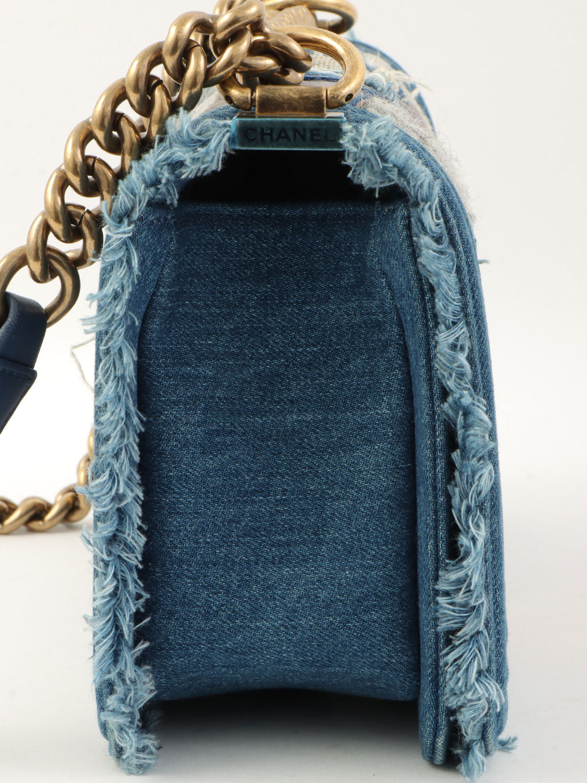 2014年頃製 デニムパッチワークボーイシャネルチェーンショルダーバッグ ブルー／マルチ