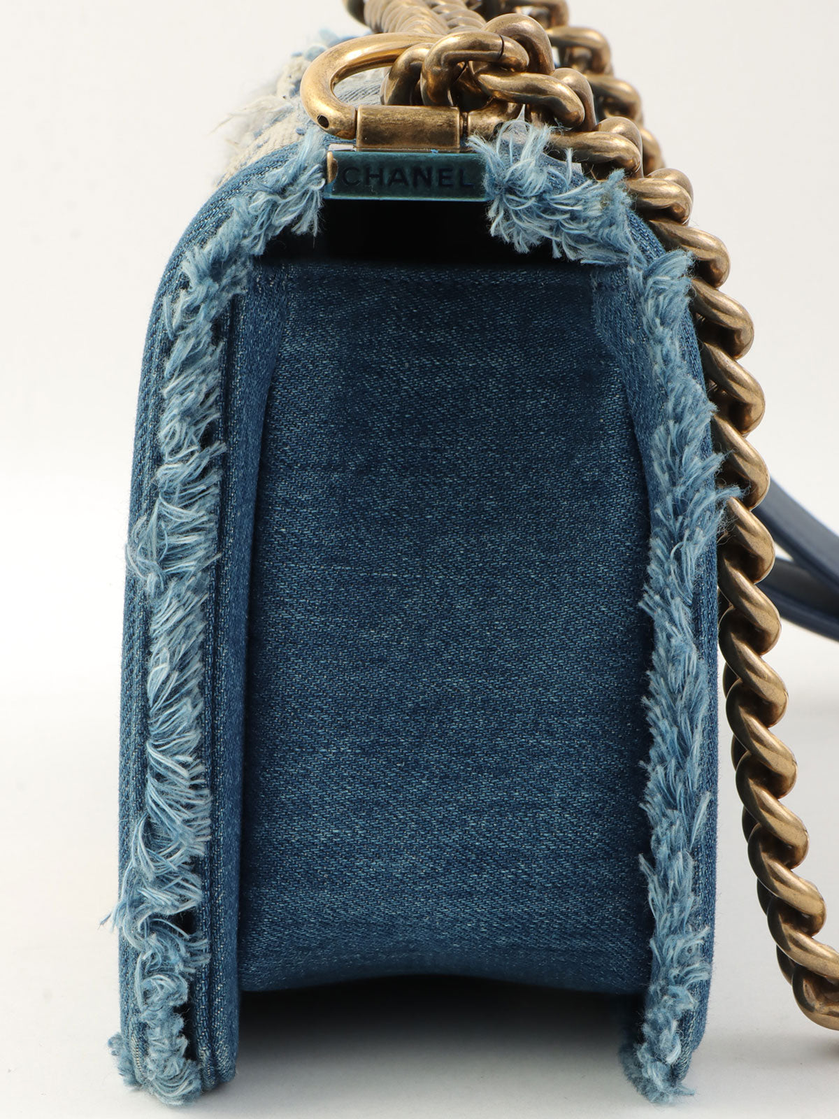 2014年頃製 デニムパッチワークボーイシャネルチェーンショルダーバッグ ブルー／マルチ