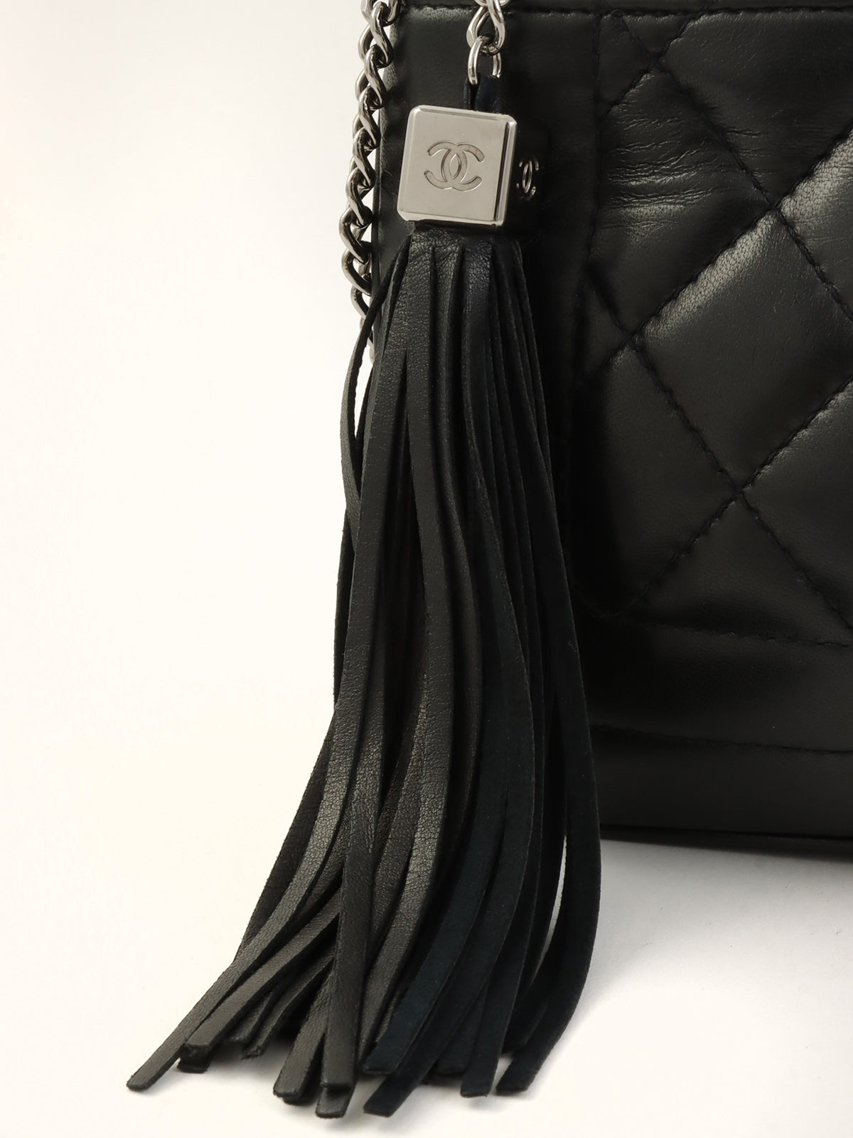 2003年頃製 CCマークタッセルチャームショルダーバッグ ブラック