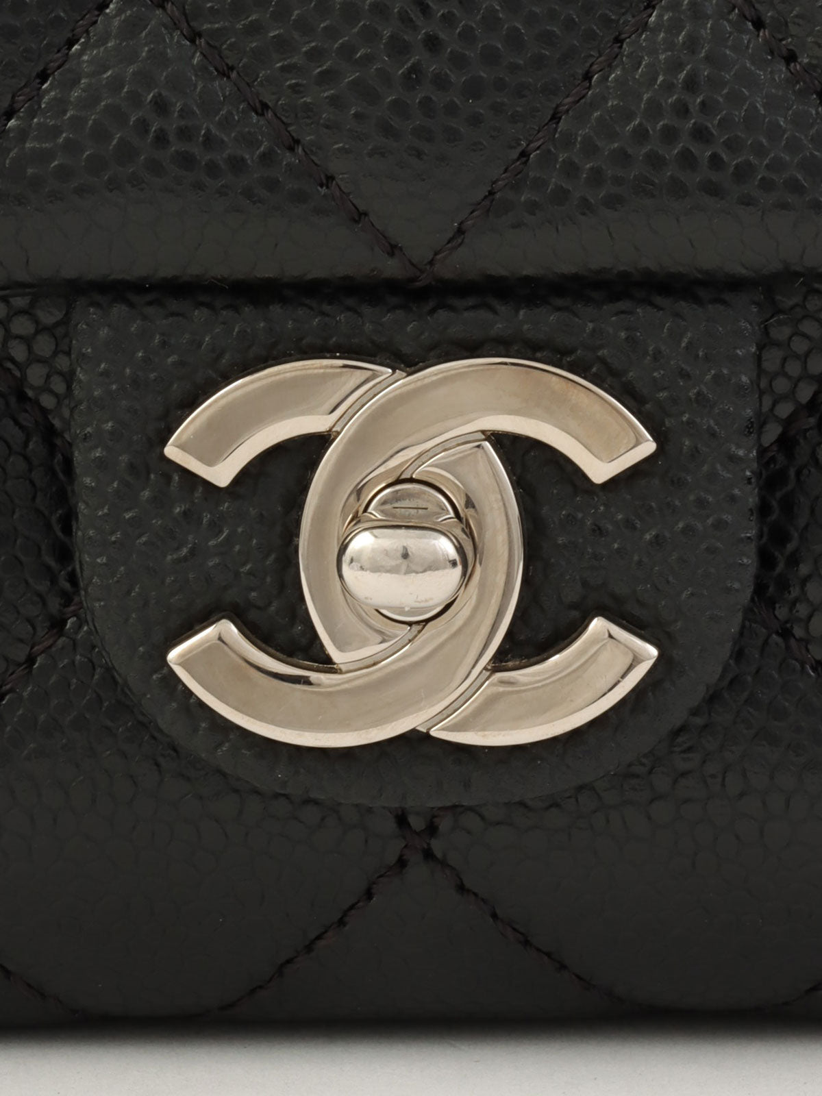 2009年頃製 キャビアスキンCCターンロックハンドバッグ ブラック