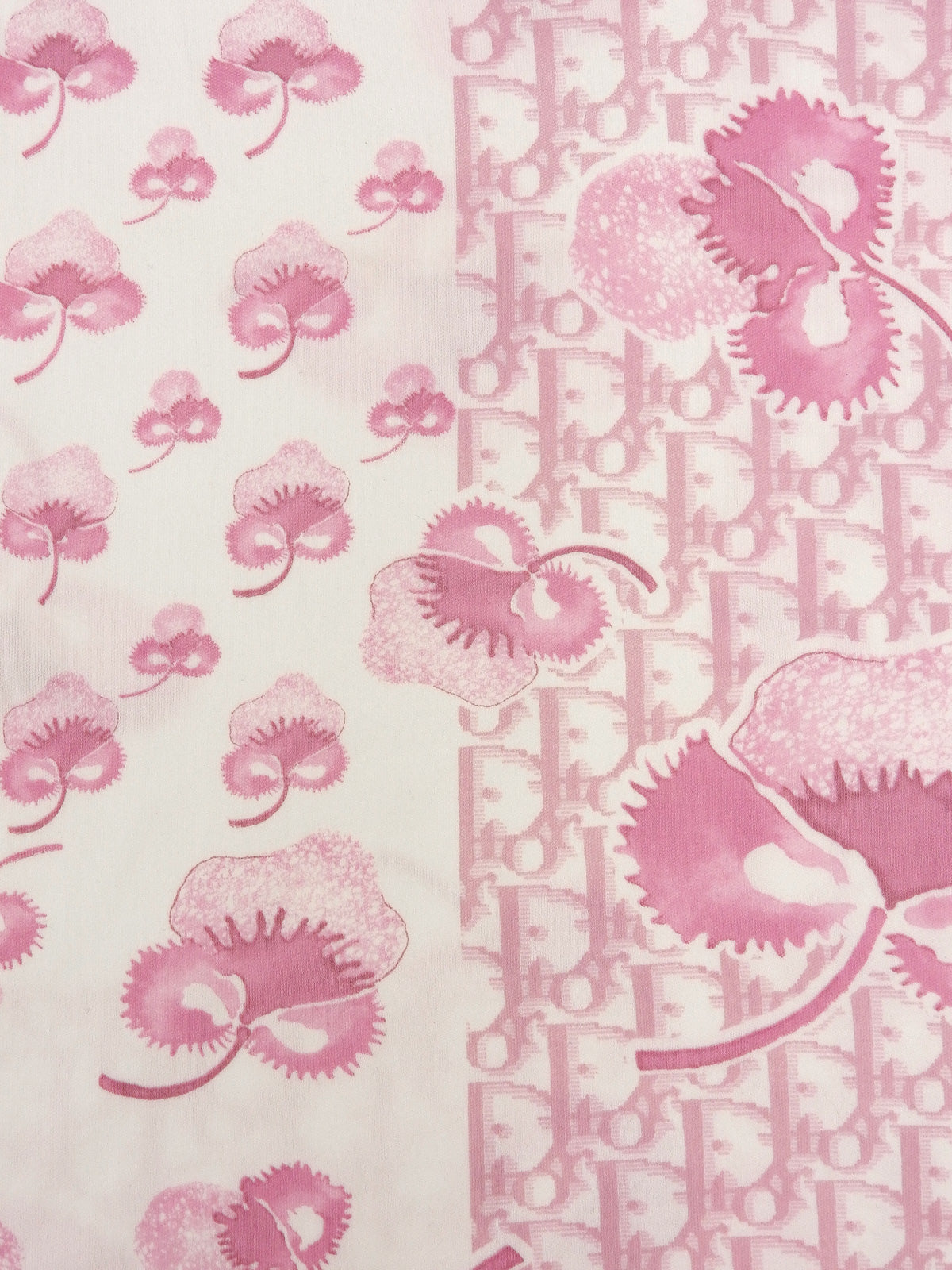 Flower Trotter Pattern Half Sleeve Top in Pink/White
