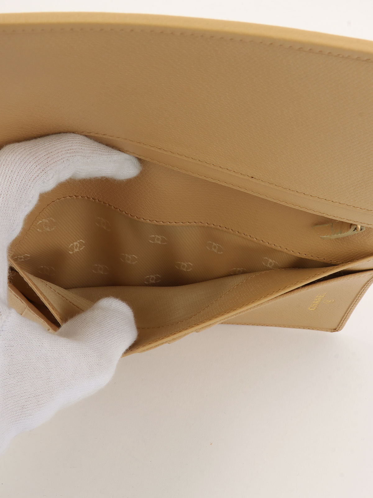 2003 CC mark long wallet, beige