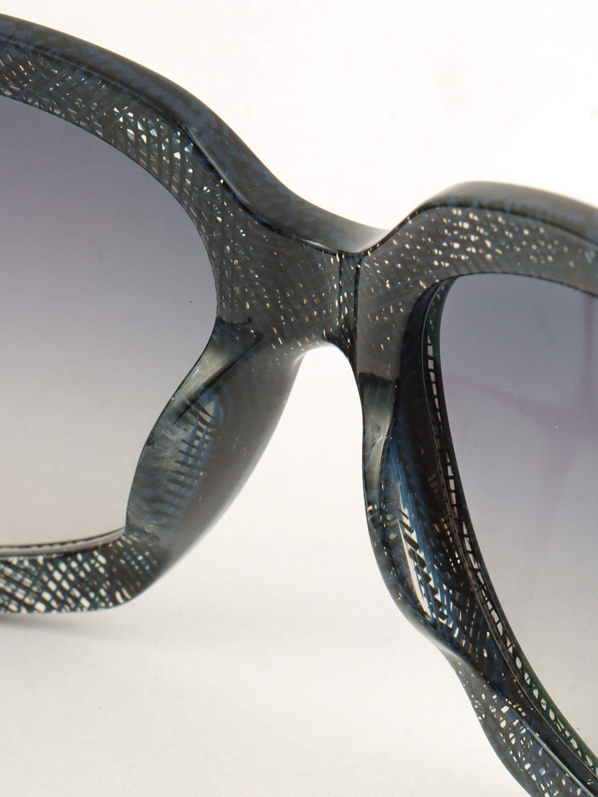 Tweed Pattern CC Mark Sunglasses Navy